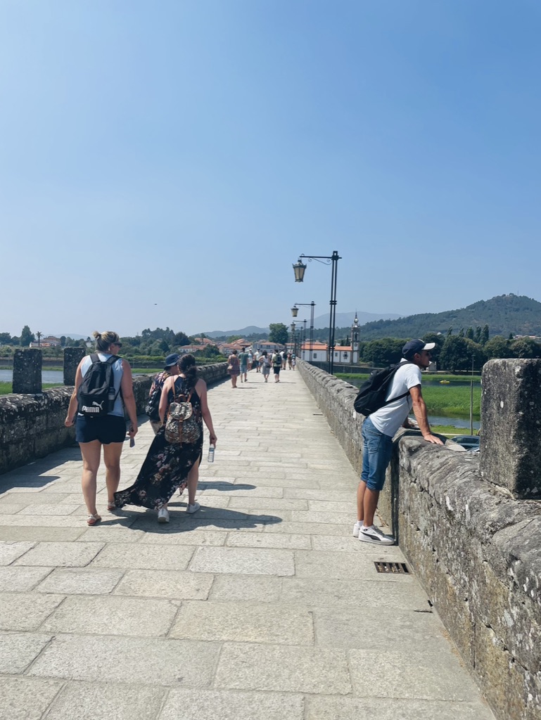 alt="Pont romain de Ponte de Lima, monument emblématique de la ville"